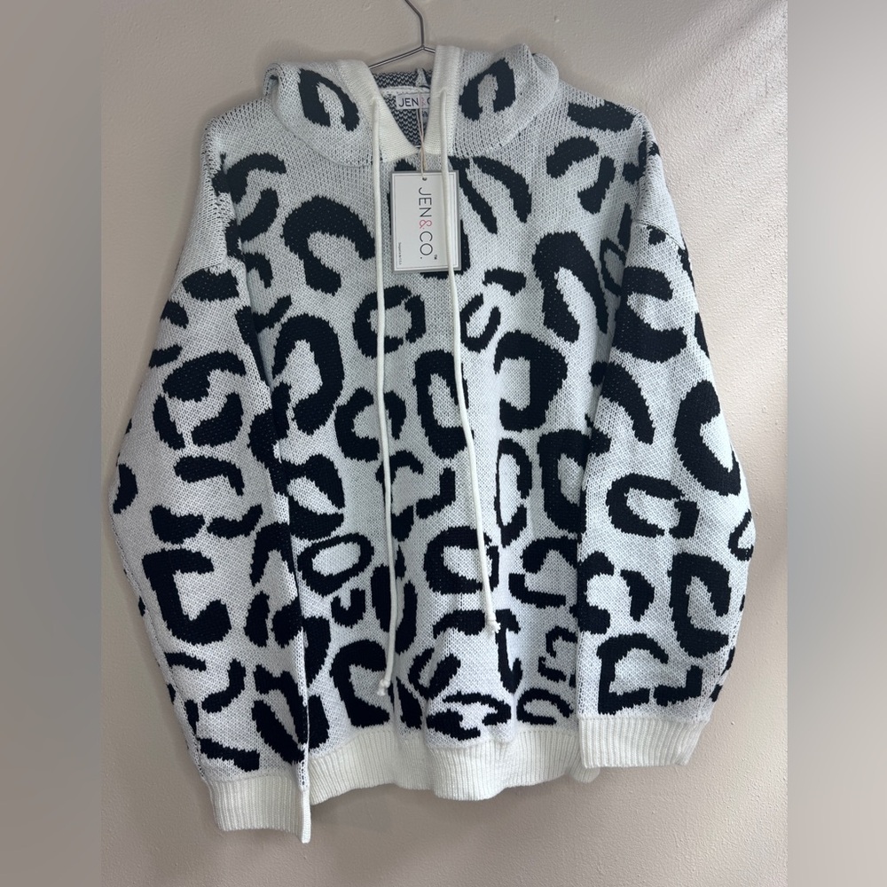Comfy Cheetah print Hoodie NWT Sz S/M